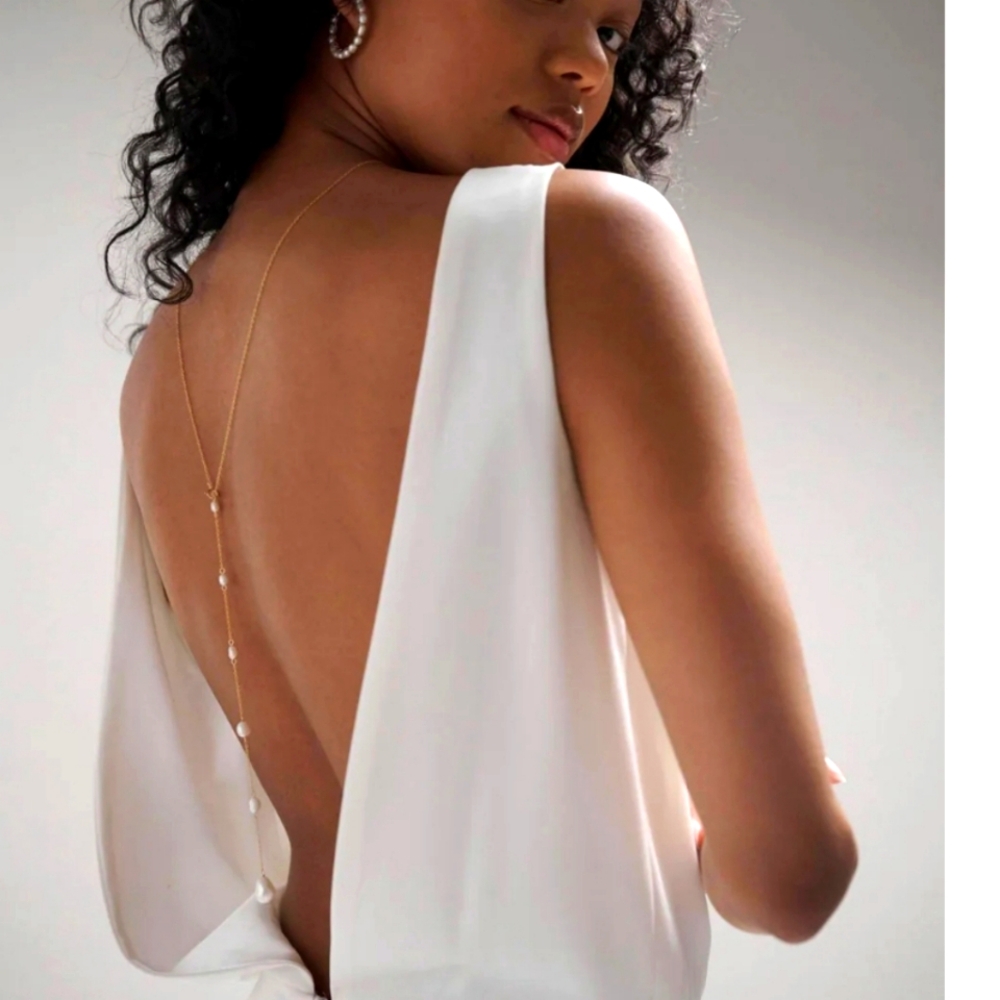 Tempete Cascade Back Necklace- gold & pearl